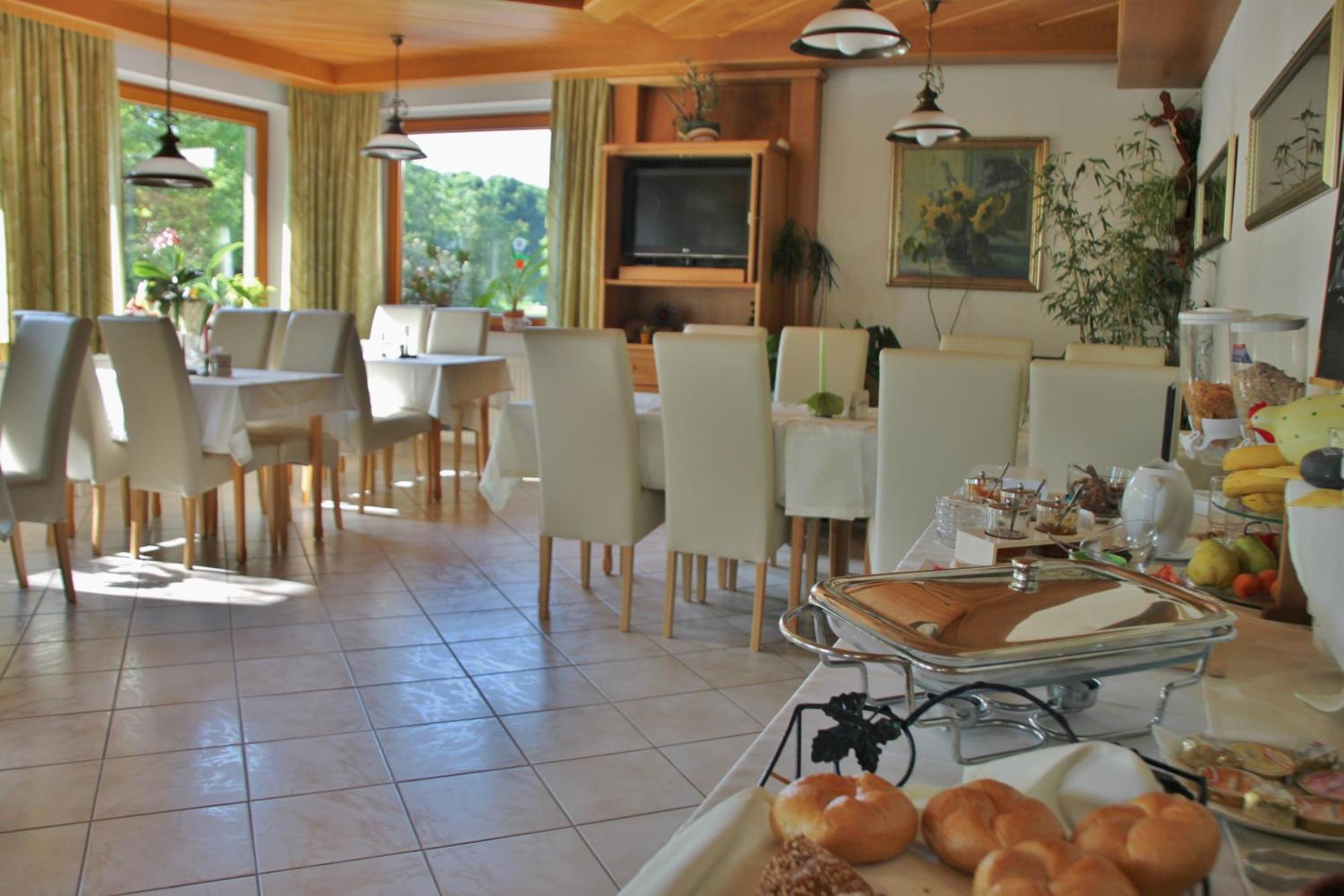 Gasthof-Pension Zum Haugstein - Familie Eder エンゲルハートシュツェル エクステリア 写真